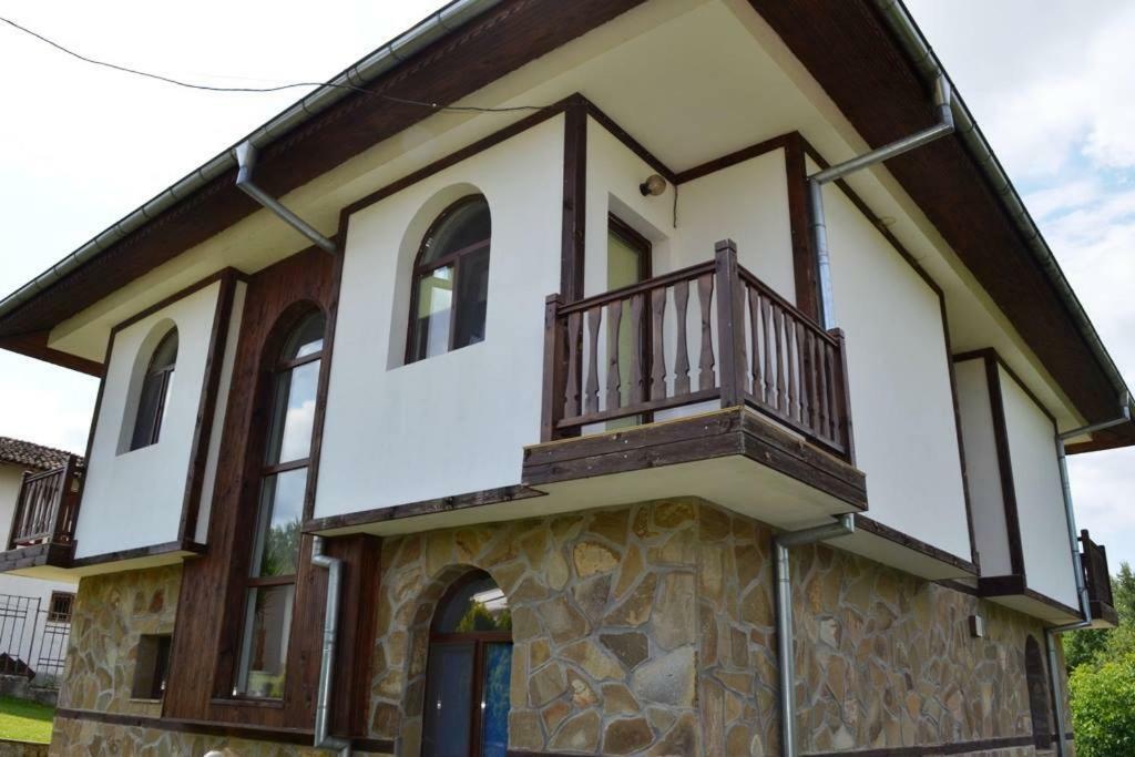 Sichanova Guest House Bruchkovtsi Экстерьер фото