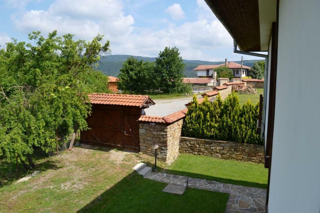 Sichanova Guest House Bruchkovtsi Экстерьер фото